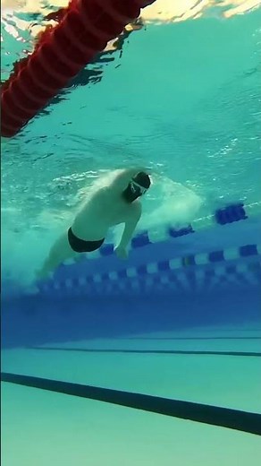Learn the 4 Steps to a Crossover Turn! 💯 #swimmers #swimming #shorts