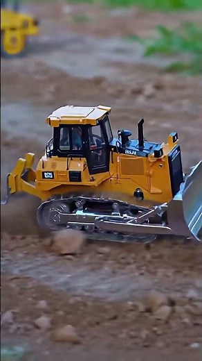 RC Bulldozer Power! Slicing Dirt Like a Boss 💪🔥 #Shorts