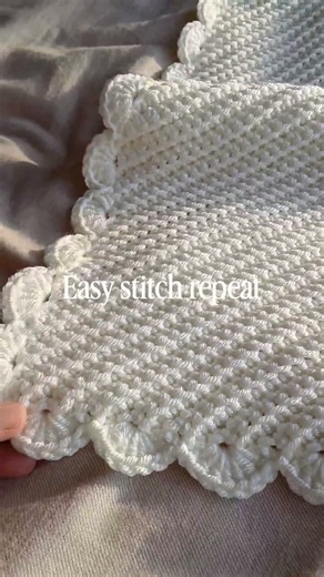 Easy C2C blanket with scalloped border
