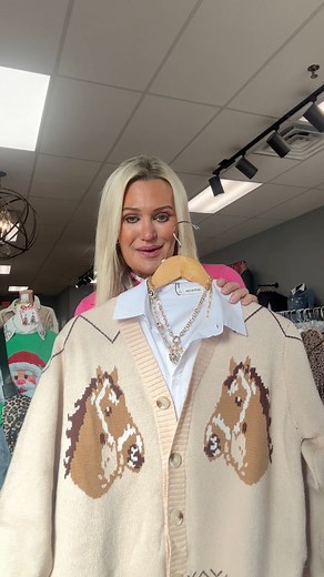 ✨ NEW ARRIVALS!!!! ✨ Fresh styles just hit the floor and they are SO good! Pretty sweaters, the cutest tops, perfect gifts, and all the cozy-cute you need for the season. 🎄🛍️ Come see what’s new at Jeans & Java Boutique — you’re gonna fall in love with every rack! 💖 | Merry Stachey