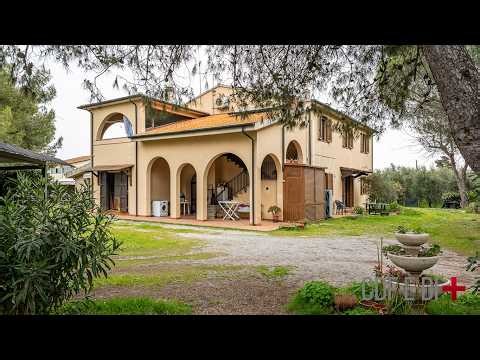 Visita dell'immobile | Piombino (LI), Italy | Bifamiliare con giardino ed oliveta
