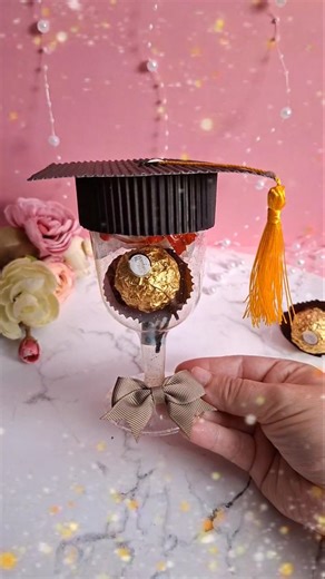 This Graduation Gift Is GENIUS 🎓 #ViralCraft #GraduationGift #TrendingCrafts #graduation #PartyFavor