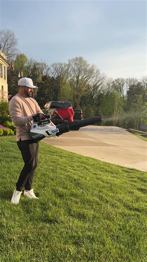 13M views · 22K reactions | Genius man uses a leaf blower to create a new tool! #whatjusthappened | Best Videos | Facebook