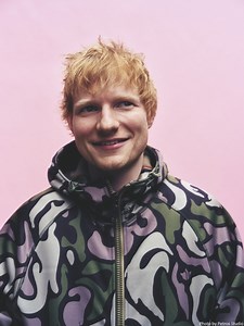 Ed Sheeran、ニュー・アルバム『Play』より新曲「Sapphire」リリース＆MV公開