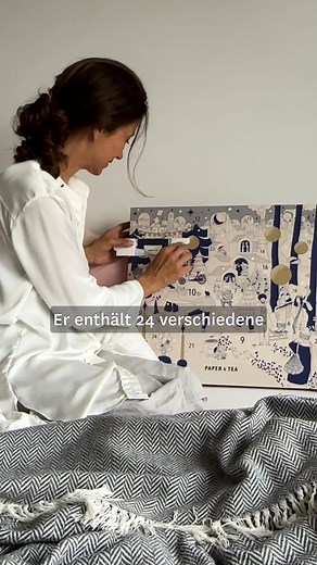 61K views | Bevor’s zu spät ist  Der PAPER & TEA Adventskalender ist dein persönlicher Countdown in die gemütlichste Zeit des Jahres. 24 lose Bio-Tees, von sanften Klassikern bis zu winterlichen Specials, die Wärme in kalte Tage bringen.  Lose verpackt, duftet schon beim Öffnen 𥳐 Jede Portion reicht für eine ganze Kanne  Für gemütliche Momente alleine oder mit deinen Liebsten Für dich oder zum Verschenken. | PAPER & TEA | Facebook