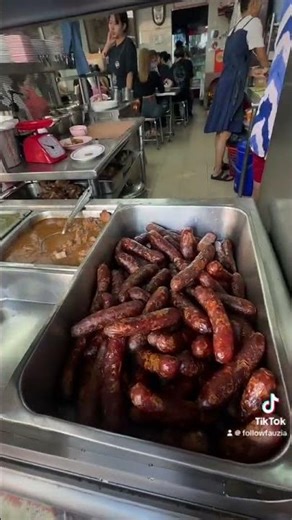 Look at all these meats served up!! ⬆️