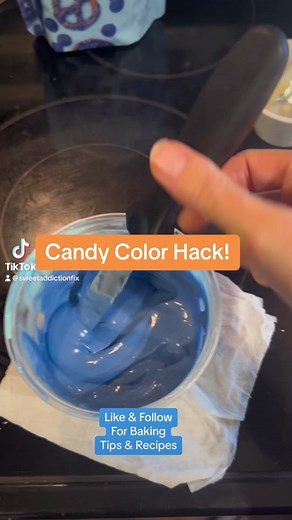 Quick tip! If you don’t have candy color (oil based food coloring) but only have gel coloring.. Fear not! Use this simple hack to save you time and money! You can ise any type of liquid oil, but I recommend nothing with a color or intense flavor. In this video, I used coconut oil. Try it out and let me know what you think!! #hack #hacks #coloring #candymelts #candymeltshack #coconutoil #cakedecorating #cakehack