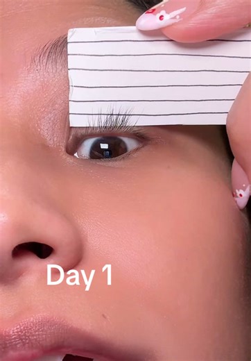 Trying the 4 Cheeks Eyelash Serum - Day 1 Results