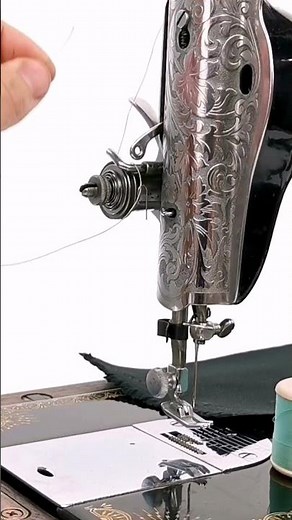 Threading a Vintage Singer Sewing Machine 15 Class