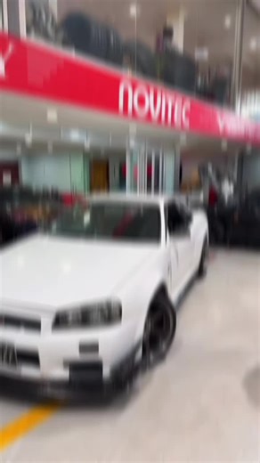 ko moe khant R34 GT-R: A Car Spotting Adventure