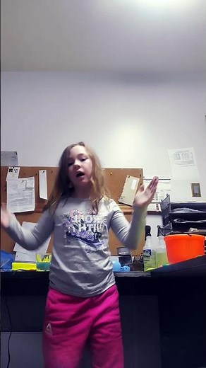 You're watching an old fashioned Barbie commercial #vintage