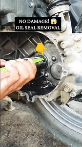 Honda Scooter Gearbox Oil Seal Removal 😱 Without Damage! 🔥 #Shorts