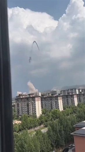 China🇨🇳’s space mission decided not to go to space; instead, it visited a nearby mountain and blew up.
