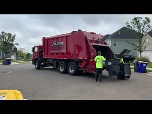 Custom Disposal Mack MRU Ribbed Heil Formula 5000 Rear Load Garbage Truck In Action!