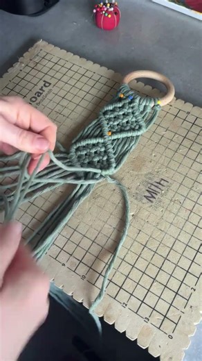 Let’s Make a Macrame Guitar Hanger #acousticguitar #guitarhanger