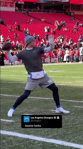 justin herbert warming up 🔥