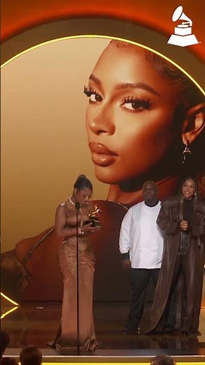 VICTORIA MONÉT Wins Best New Artist at the 2024 GRAMMYs