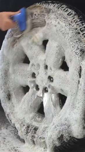 Super Foamy Wheel Cleaning!