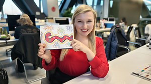 As the Spring Festival arrives, CGTN’s Rachel Weiss creates a snake painting brimming with vibrant red hues, symbolizing prosperity and good fortune in Chinese culture. Rachel says that the dazzling Spring Festival fireworks always fill her with joy. Through her artwork, she extends her sincere wishes for a prosperous year to everyone. #SpringFestival2025 #YearOfSnake #FunSnake https://news.cgtn.com/news/2025-01-22/A-snake-painting-with-fireworks-for-a-joyous-Spring-Festival-1AmBi3LYOmQ/p.html |