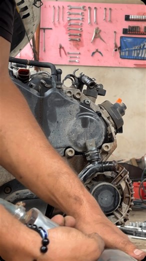 SM CARZ on Instagram: "VW SKODA AUDI 2.0 TDI Engine Teardown 👨🏻‍🔧⚙️ #audi #auditdi #audi20tdi #20tdi #tdi #tdiengine #19tdi #19tdibuilt #20tdibuild #smcarz #volkswagen #vw #skoda #laura #rapid #octavia #jetta #passat #polo #vento #vwtdi #vwpolo #vwjetta #vwpassat"