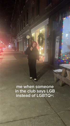 Bri’s Dating Diary 💕 | i'm not playing about this, be respectful to my community 👀 #lgbttiktok #lgbt #fyp #wlw | Instagram