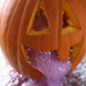 13 reactions · 5 comments | Who wants to see a pumpkin throwing up? Most kids do! Get ready for a simple science activity the kids are going to go crazy over this Halloween>> https://littlebinsforlittlehands.com/puking-pumpkin-experiment/ | Little Bins for Little Hands | Facebook