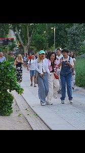 22K views · 666 reactions | Sustos a Grupos !! 勞 #hombrearbusto #bushmanprank #broma #videosgraciosos #funnyvideos #bushman #reaction #prank | Alex Troy Official | Facebook