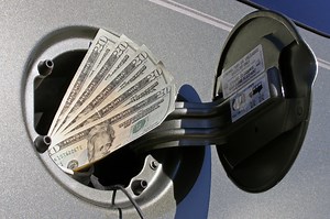 How to Save Money on the Gas Bill for Your Commute