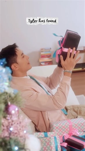 Tyler Ten 邓伟德 on Instagram: "i promised i’d start Christmas shopping early this year… clearly, that didn’t happen 😅 thank goodness TikTok Shop’s 12.12 Sale is here to save me, happening from 4–14 Dec🎄 don’t wait, shop now! 🛍️ @tiktokshop_sg #tiktokshopsg #tiktokshopsgsale"