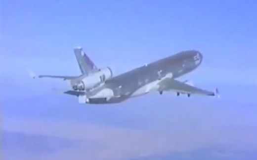 MD-11失速测试 失速后的姿态还是挺吓人的