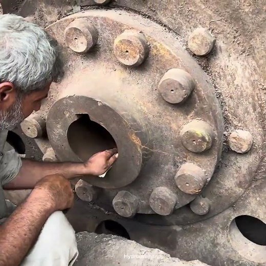 Machining process of Industrial Shaft in 3rd world is mind blowing