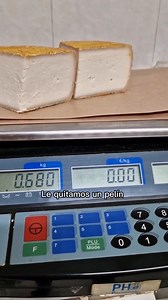 Precisión en la palabra que buscas... Soy más precisa con los "pechizcos" de verdad... pero para parecer más "PRO" los he hecho con el cuchillo 🔪 ✨️Queso de Cabra con Curry✨️ #queso #quesos #cortandoqueso #cortandoquesos #corteperfecto #amantesdelqueso #quesocabra #quesoconcurry 🧀🔪 #fakesituation⚠️ | GranRetama.lr