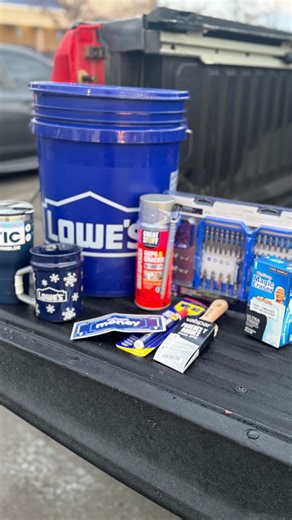 Collin Morgan on Instagram: "Up way before sunrise for the free Lowe’s Black Friday bucket 🪣🔥The bucket mug is SO cute and some folks even scored free appliances! There are so many hot Black Friday deals at Lowe’s including $1 poinsettias 🌺, 50% off batteries 🔋, and big price drops on tools! Comment LOWES and we’ll send you the deals you can’t miss! 🙌 #lowespartner @loweshomeimprovement"