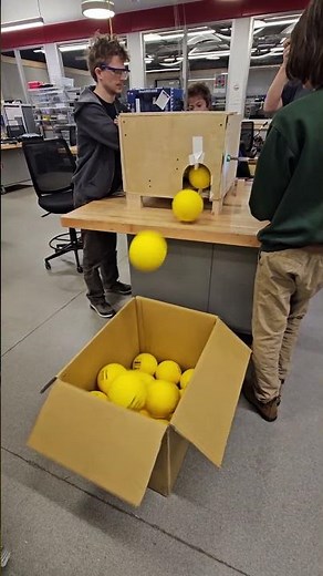 IBOTS FRC #2370 - FIRST REBUILT 2026 - Spindexer with TPU Agitators Prototype Test