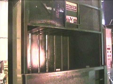 Selco Model V5R Vertical Baler