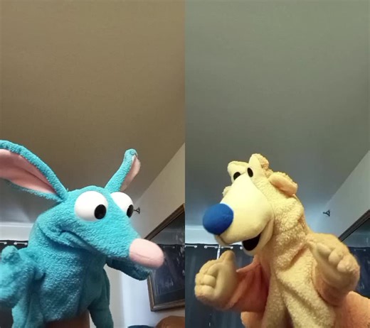 #duet with @zackharrison988 Tutter wins a game of Checkers again. #bearinthebigbluehouse #bear #tutterthemouse