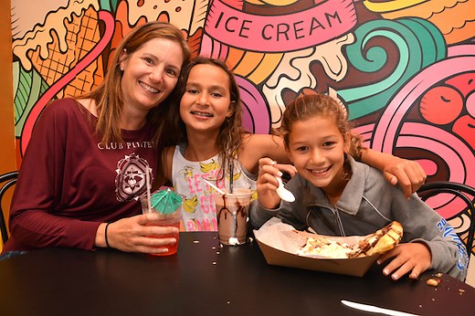 Campland Ice Cream Parlor In San Diego on Mission Bay
