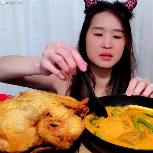 Enjoying Max's Restaurant's Kare Kare and Famous Fried Chicken with banana ketchup! #mukbang #asmr #filipinofood #crispy #eatingsounds #pinoyfood | Peggie Neo
