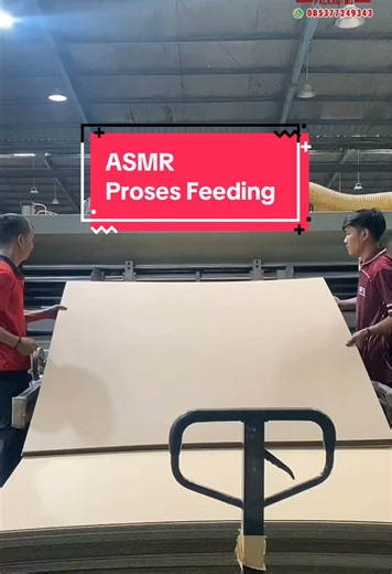Feeding dalam industri karton box adalah proses memasukkan lembaran karton ke dalam mesin produksi secara teratur dan konsisten agar setiap tahapan proses, seperti pencetakan, pelipatan, dan perekatan, dapat berjalan lancar, stabil, dan efisien serta mengurangi risiko kemacetan atau kerusakan karton. #karton #pabrik #kardus #hfspackaging #feeding