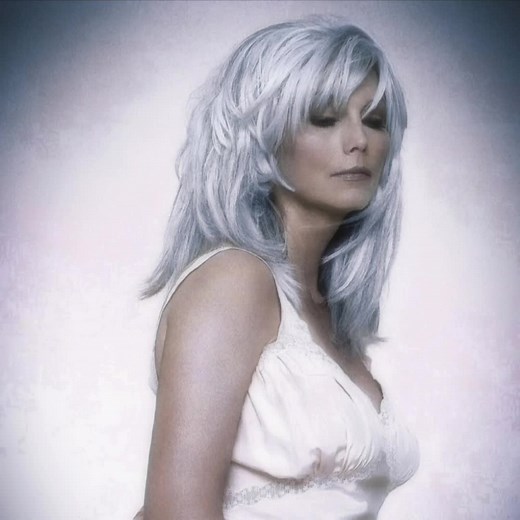currently in a Phoebe Bridgers phase so i made this because Emmylou is my favorite person obviously and she's always in my heart, 100% of the time. 🩵 [ #fypシ #emmylouharris #like4like #follow4follow #trending #viral #foryoupage #phoebebridgers #blowthisupforme #capcutedits #retro #1970s #vintage #1990s ]