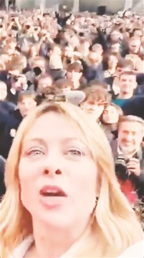 #giorgiameloni #Italy 🇮🇹PM #shorts #beauty #women #europe #news #world #presidente ##video #shorts