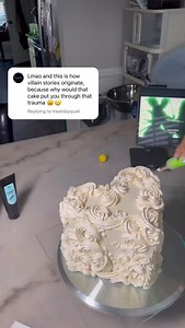 CAKE FAIL ✨Explained✨ Stay with me baby… 😂 I didn’t get any pictures because it fell THE SECOND I was done. Like, literally 3.5 seconds after I said “that’s perfect let me grab this charm and take pics” 😮‍💨 I’m tight I didn’t catch the actual fall on camera because the cake fell into the tripod and knocked the phone over 🫠 but yes I did scream obscenities when it first happened. And then walked tf away 🚶🏾‍♀️ And in my defense… I did NOT garden 🪴 before doing this because I told myself it 