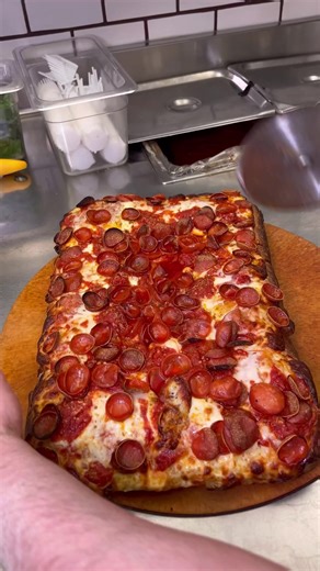 30K views · 664 reactions | RATE THIS SICILIAN PIZZA 1-10 | Unlokt | Facebook