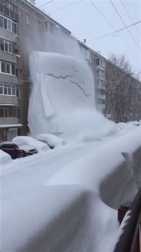 Massive Roof Snow Avalanche Slams Parked Cars! Balcony Footage