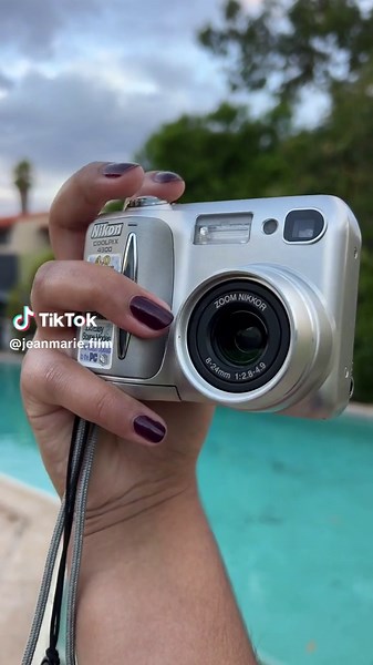 Nikon Coolpix 4300: Specs and Features Overview