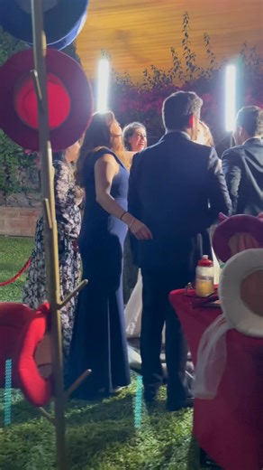 75 shares | ✨¿Ya conoces espejo mágico?✨ “Haz que tus eventos brillen. Captura momentos mágicos con nuestra cabina espejo mágico ✨”.  “Sonríe, posa y sorprende. ¡El espejo mágico convierte tus fotos en recuerdos únicos!”  “Haz de tu evento el más divertido y elegante con la cabina espejo mágico ” Estamos listos para ir a tu evento, mándanos un whats directo https://wa.me/message/NVL6VY5Y37AKH1 | Espejo fantástico Puebla | Facebook