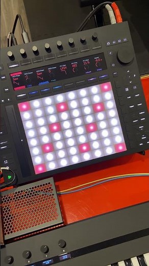 The Ableton Push 3 standalone and Novation Launchpad Mk1 play well together. #midi #ableton #push3