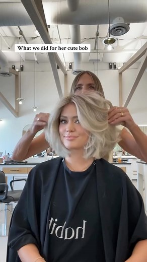 Chrissy Ellingson Rasmussen on Instagram: "Cut @tatumbeckk’s bob with us🤗 Full cutting how to video next week on our @habiteducation app! Comment lifetime now for her color formula & cutting tutorial! Our fav rollers linked in my bio! @mykitsch"
