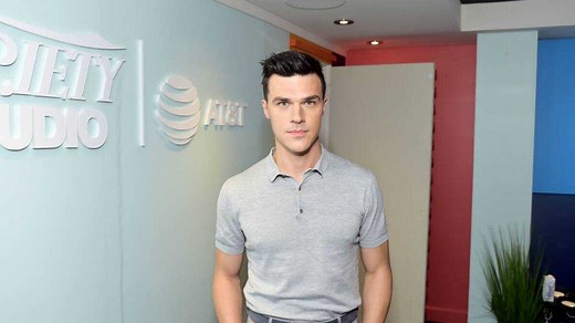 Finn Wittrock biography: Age, height, net worth, wife, movies