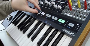 Arturia MiniBrute 2 Review & Demo
